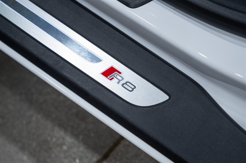 Used 2014 Audi R8 V8 AWD/4WD image 26