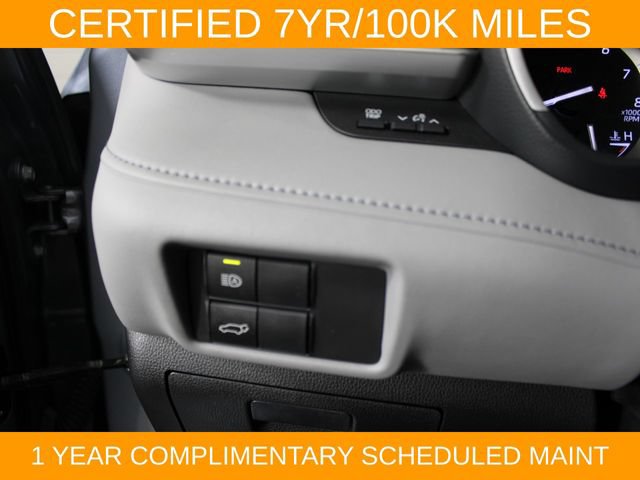 Used 2022 Toyota Highlander XLE FWD image 18