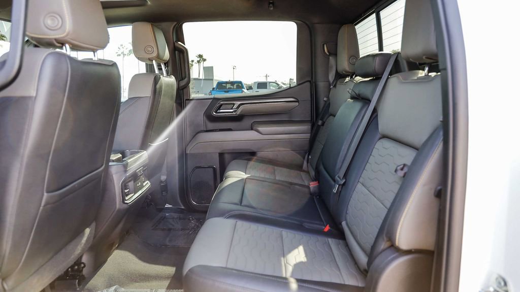 Used 2023 Chevrolet Silverado 1500 ZR2 w/ Technology Package AWD/4WD image 23
