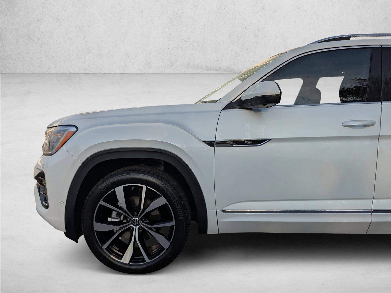New 2026 Volkswagen Atlas SEL Premium R-Line AWD/4WD image 8