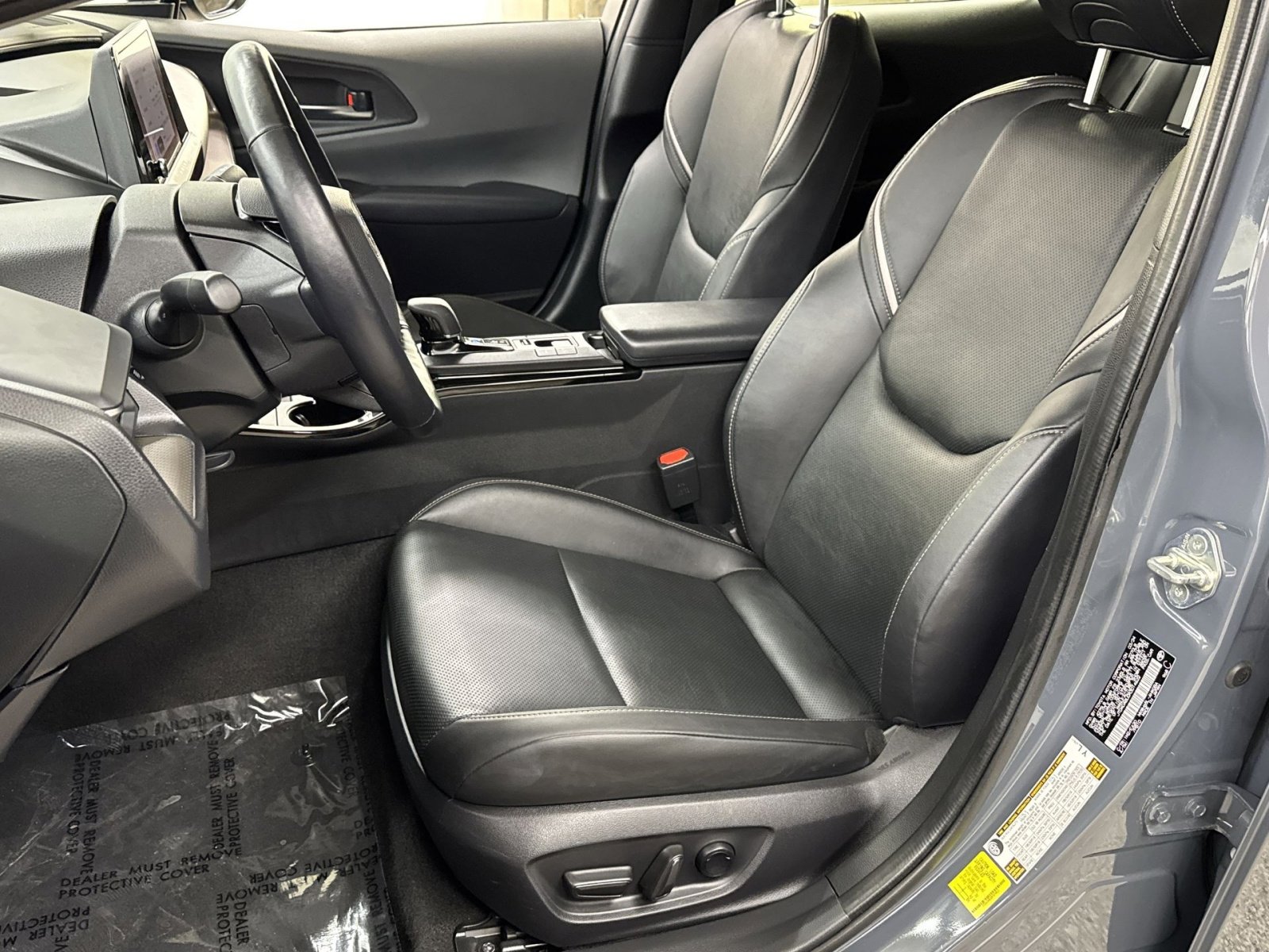 Used 2024 Toyota Prius XLE image 4