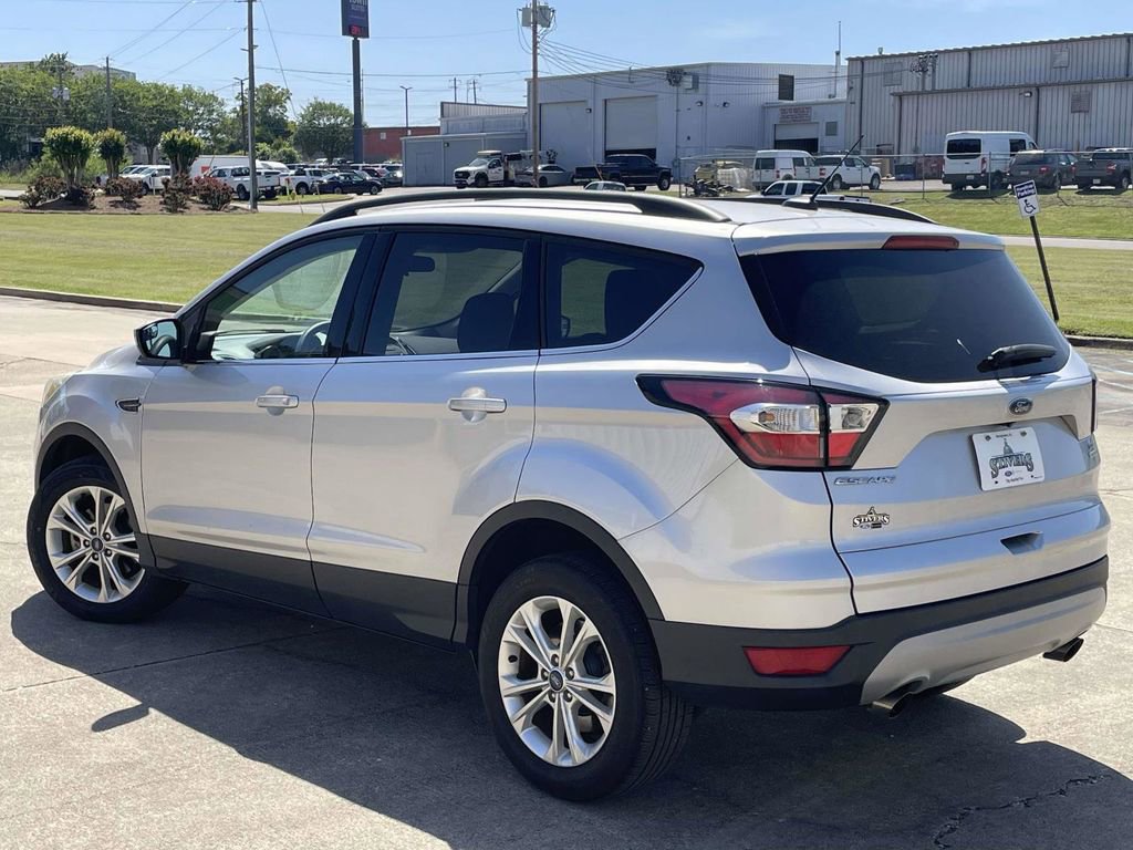 Certified 2018 Ford Escape SE image 5