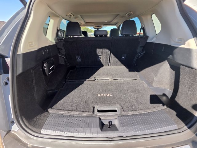 Certified 2021 Nissan Rogue SL w/ Premium Package FWD image 18