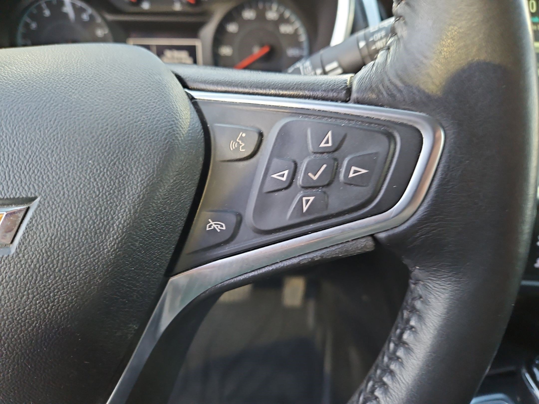 Used 2018 Chevrolet Equinox LT image 20