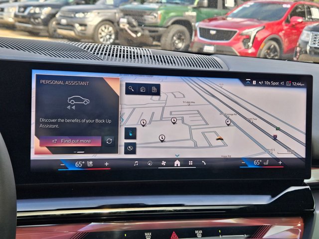 Used 2025 BMW i5 eDrive40i w/ Premium Package image 12