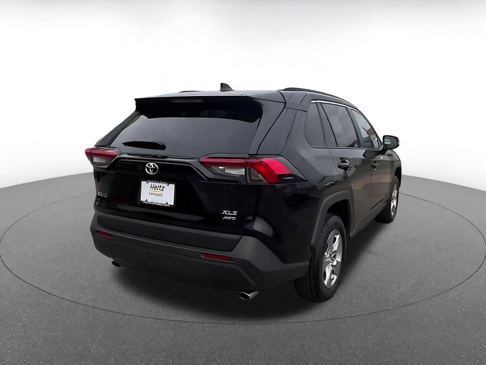 Used 2025 Toyota RAV4 XLE image 15