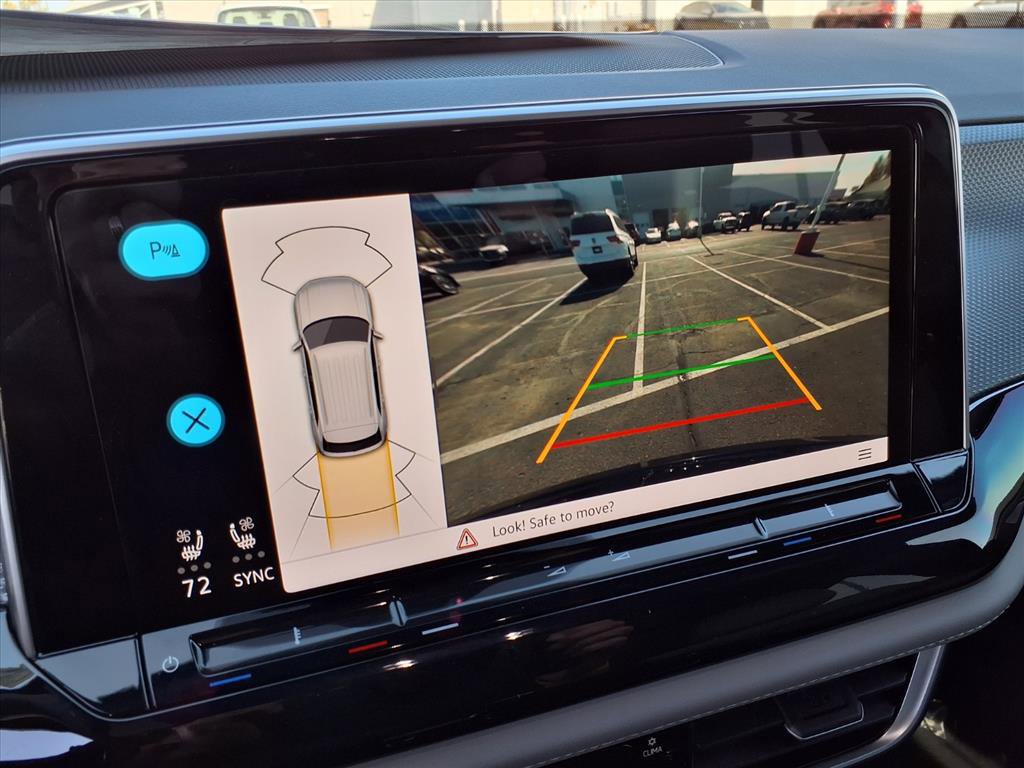 New 2026 Volkswagen Atlas Cross Sport SEL R-Line image 18