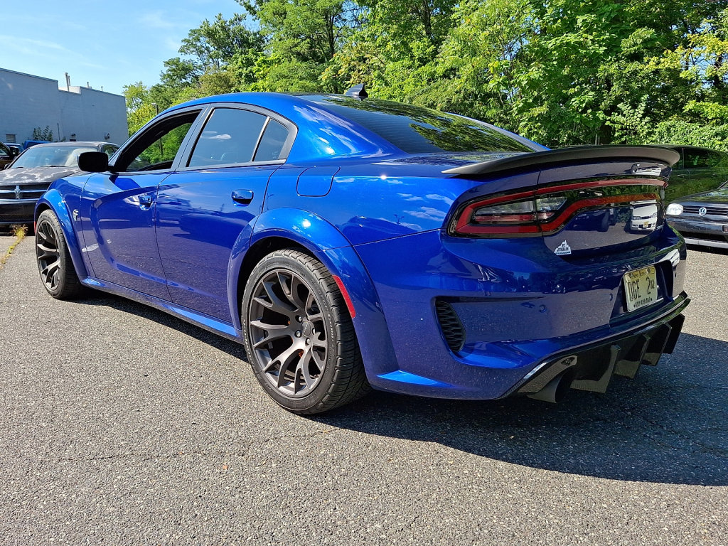 Used 2022 Dodge Charger SRT Hellcat w/ Alcantara Interior Package RWD image 3