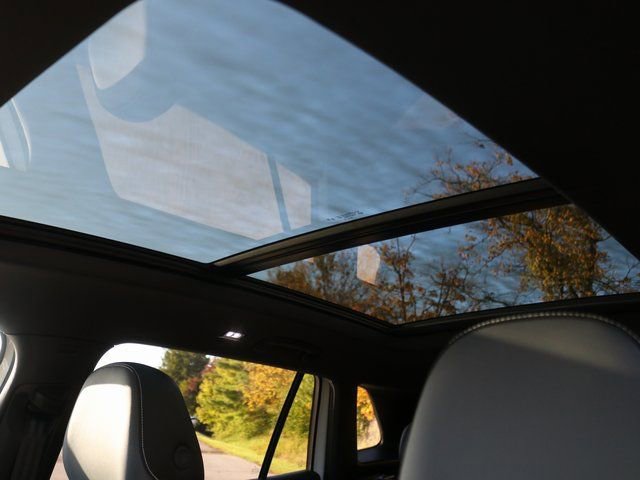 New 2026 Volkswagen Tiguan SE R-Line image 23