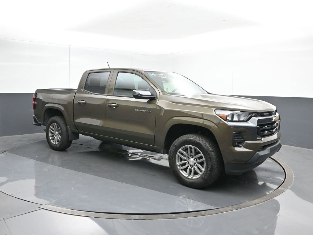 Used 2024 Chevrolet Colorado LT w/ LT Convenience Package image 7