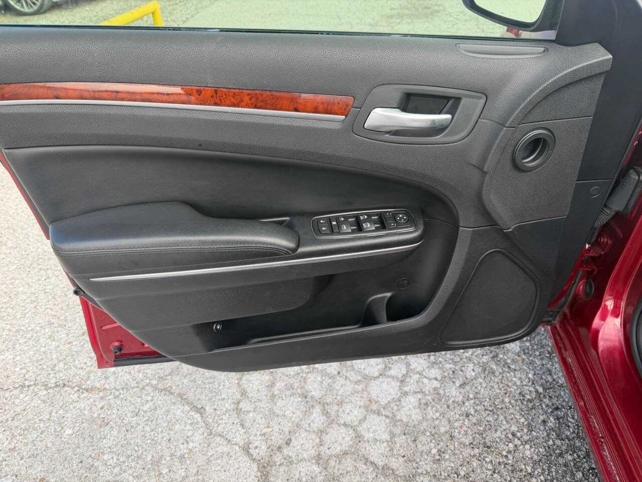 Used 2012 Chrysler 300 Base 4dr Sedan image 13