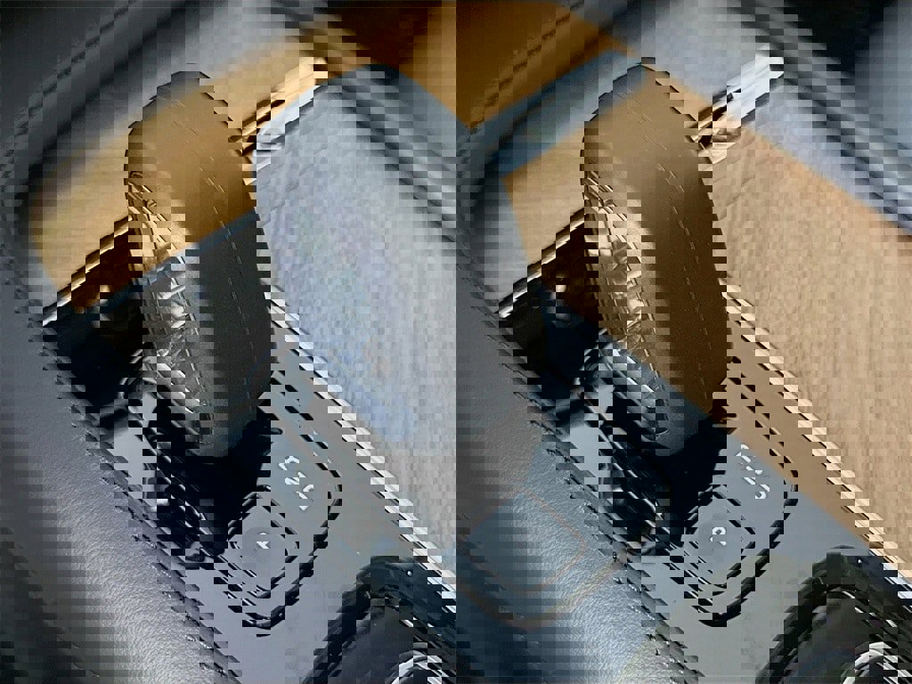 Certified 2025 Volvo XC90 B6 Plus image 17