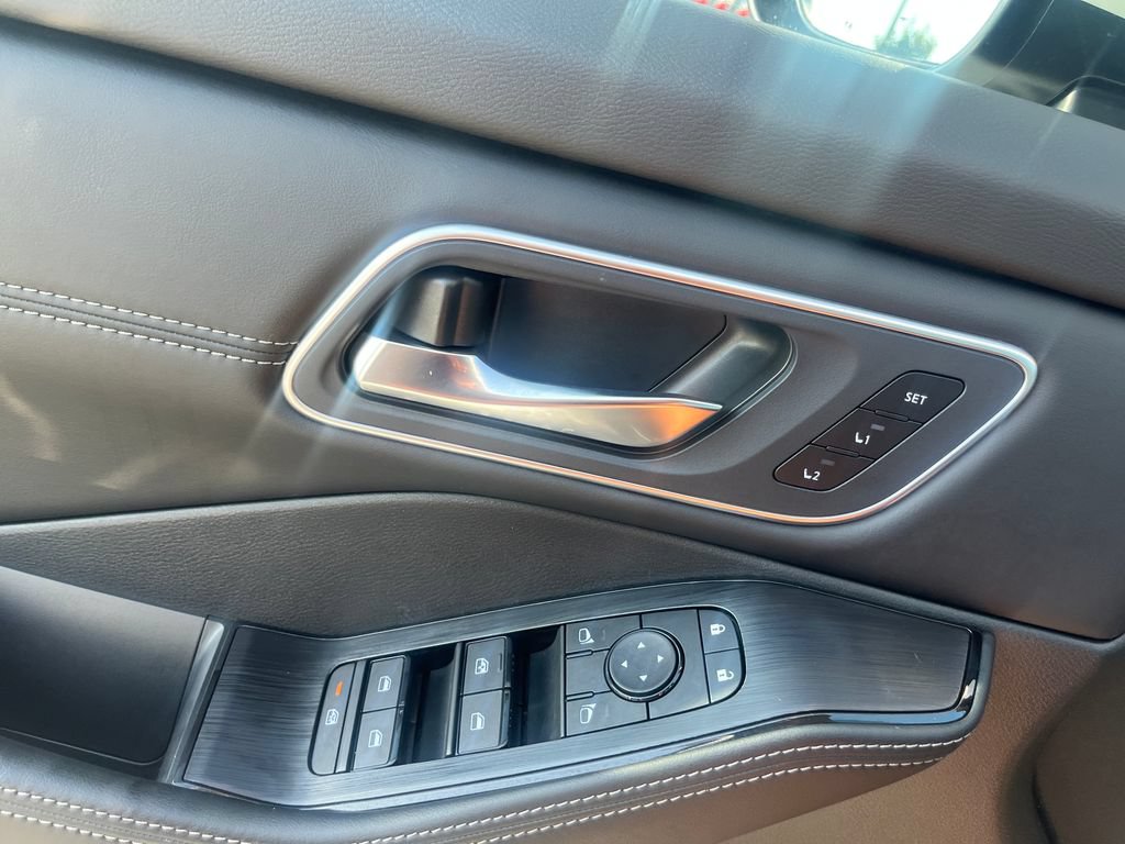 New 2026 Nissan Rogue Platinum AWD/4WD image 13