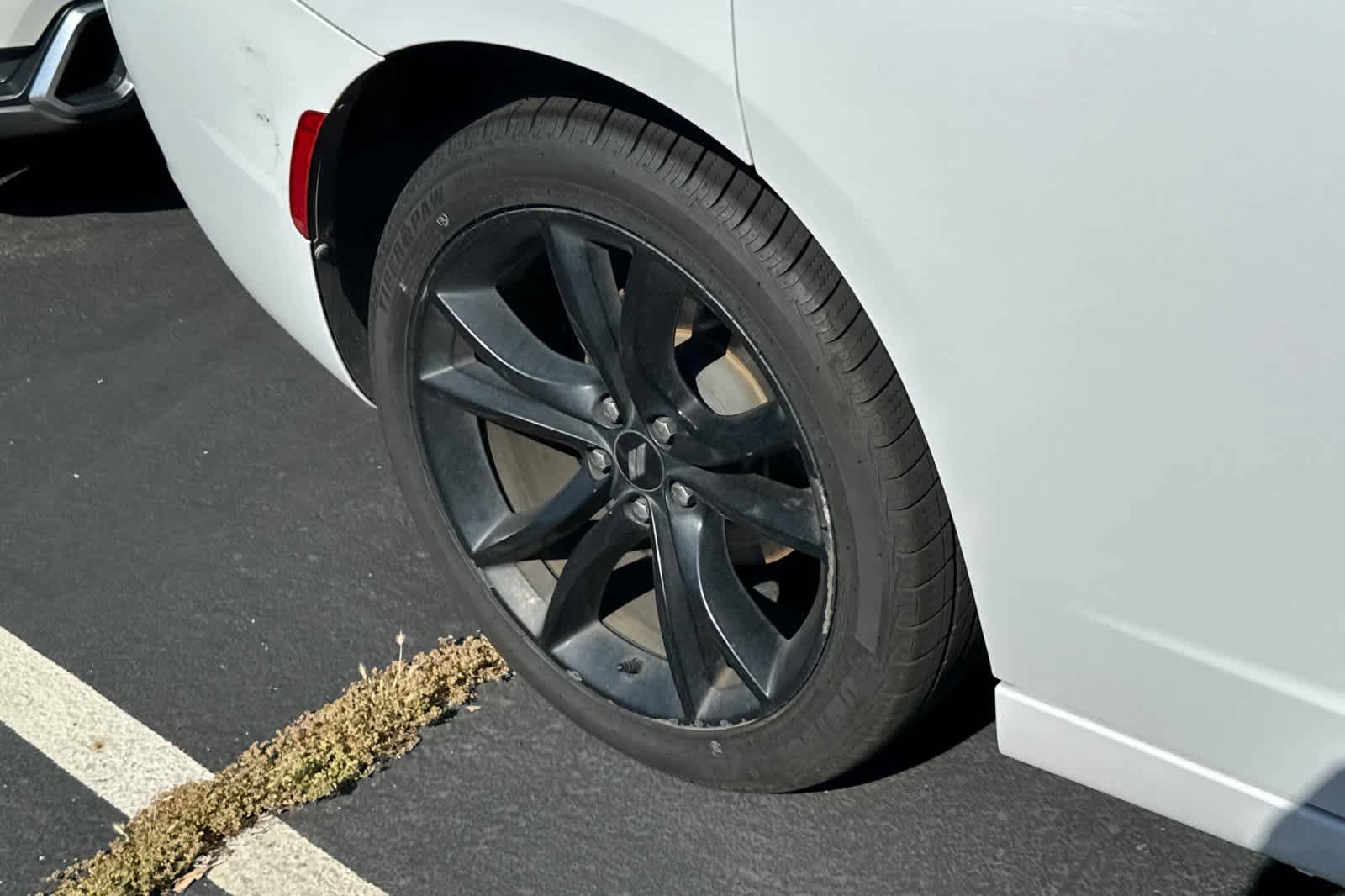Used 2017 Dodge Charger SE w/ Blacktop Package RWD image 13