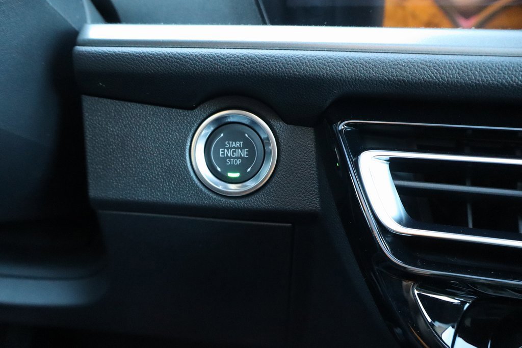 New 2026 Chevrolet Traverse LT w/ Sun and Wheel Package image 12