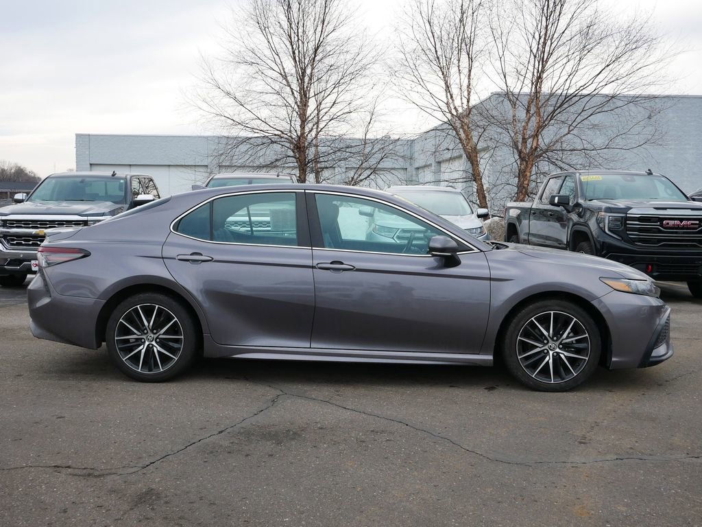 Used 2023 Toyota Camry SE image 8