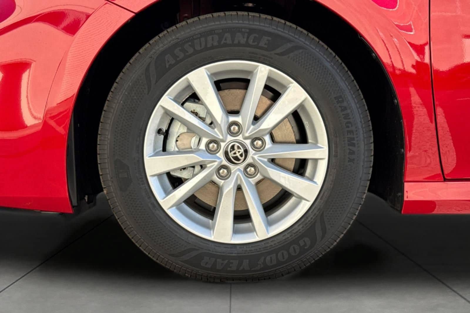 New 2026 Toyota Camry LE FWD image 32