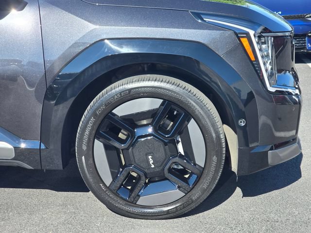 Certified 2024 Kia EV9 GT-Line AWD/4WD image 11