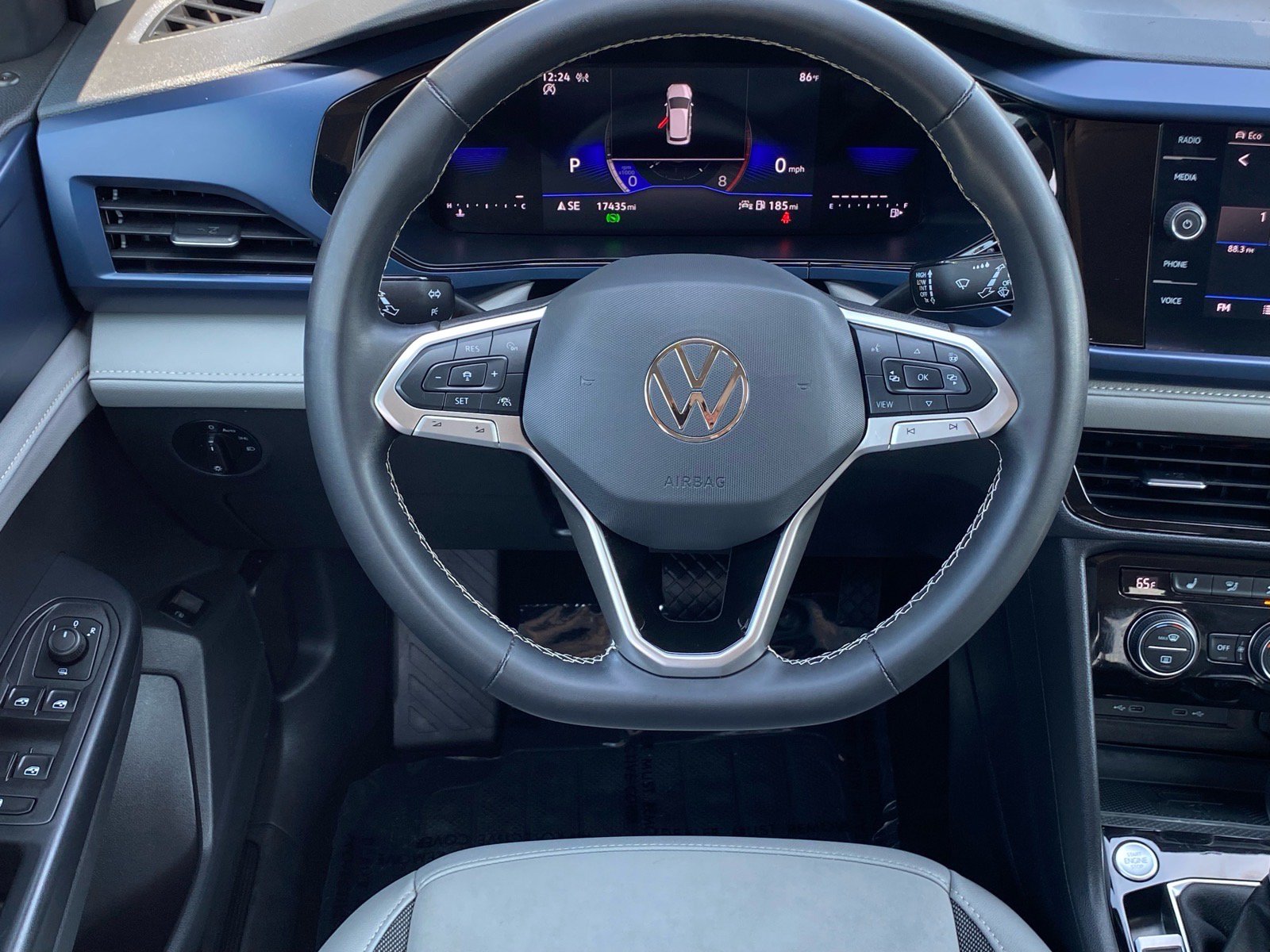 Certified 2024 Volkswagen Taos SE AWD/4WD image 5