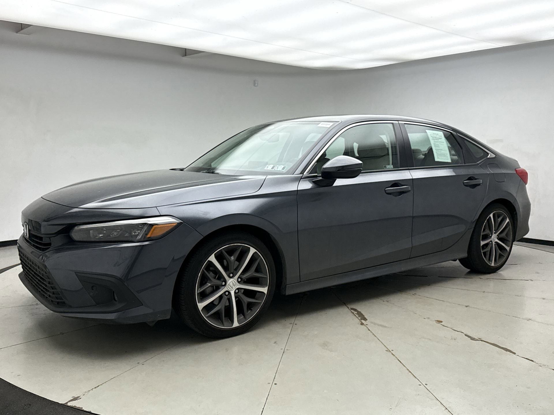 Used 2023 Honda Civic Touring image 1