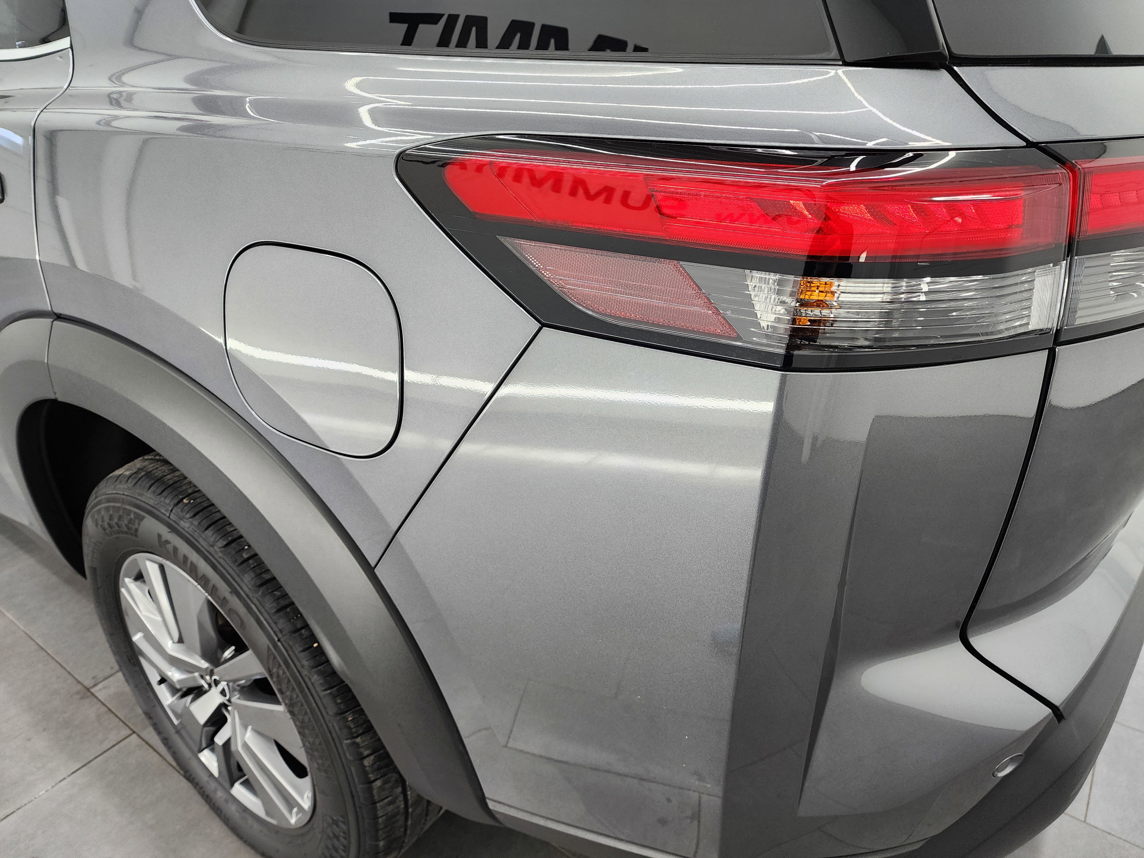 Used 2025 Nissan Pathfinder SV image 32