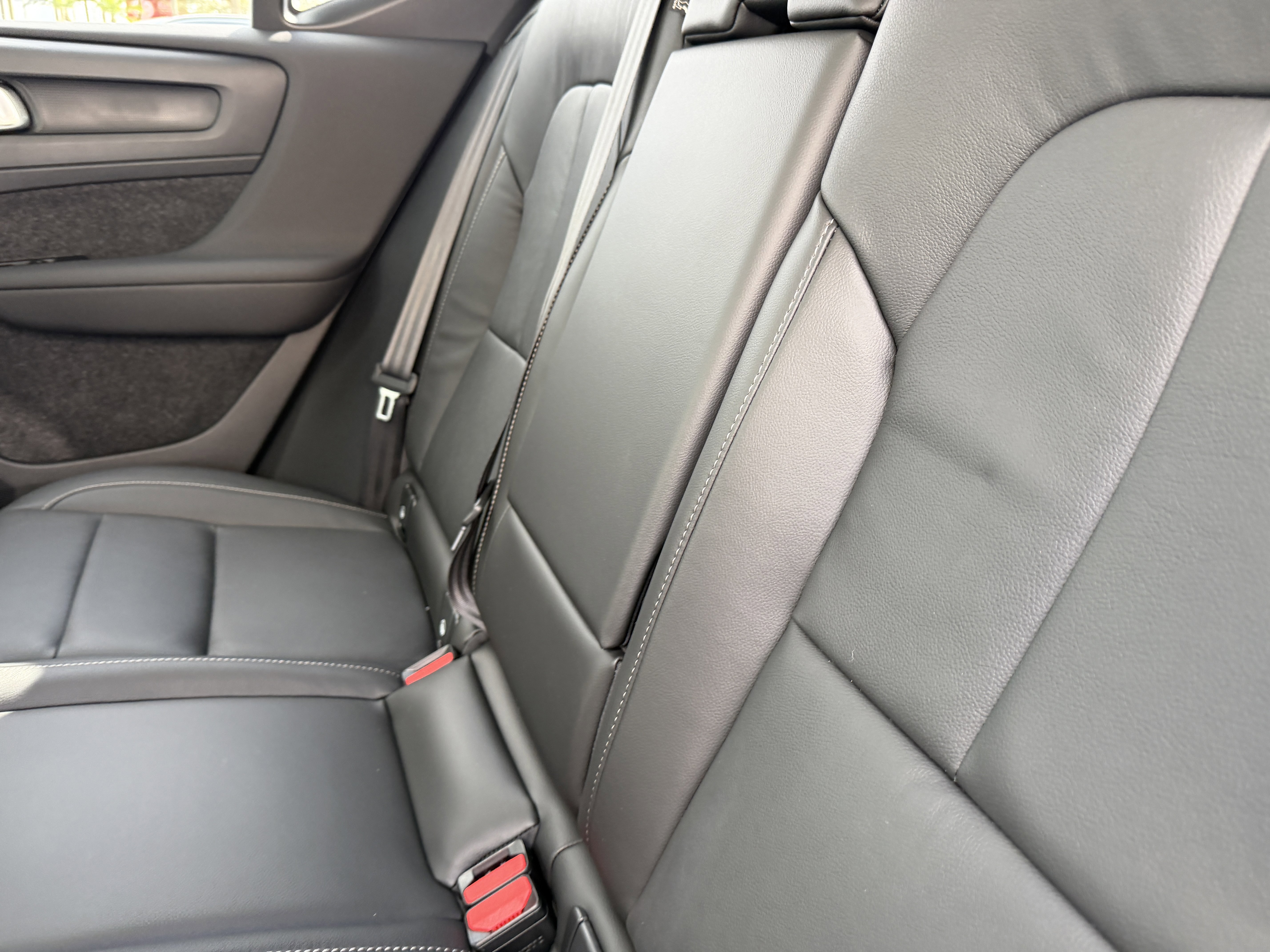 New 2026 Volvo XC40 B5 Core w/ Protection Package image 19