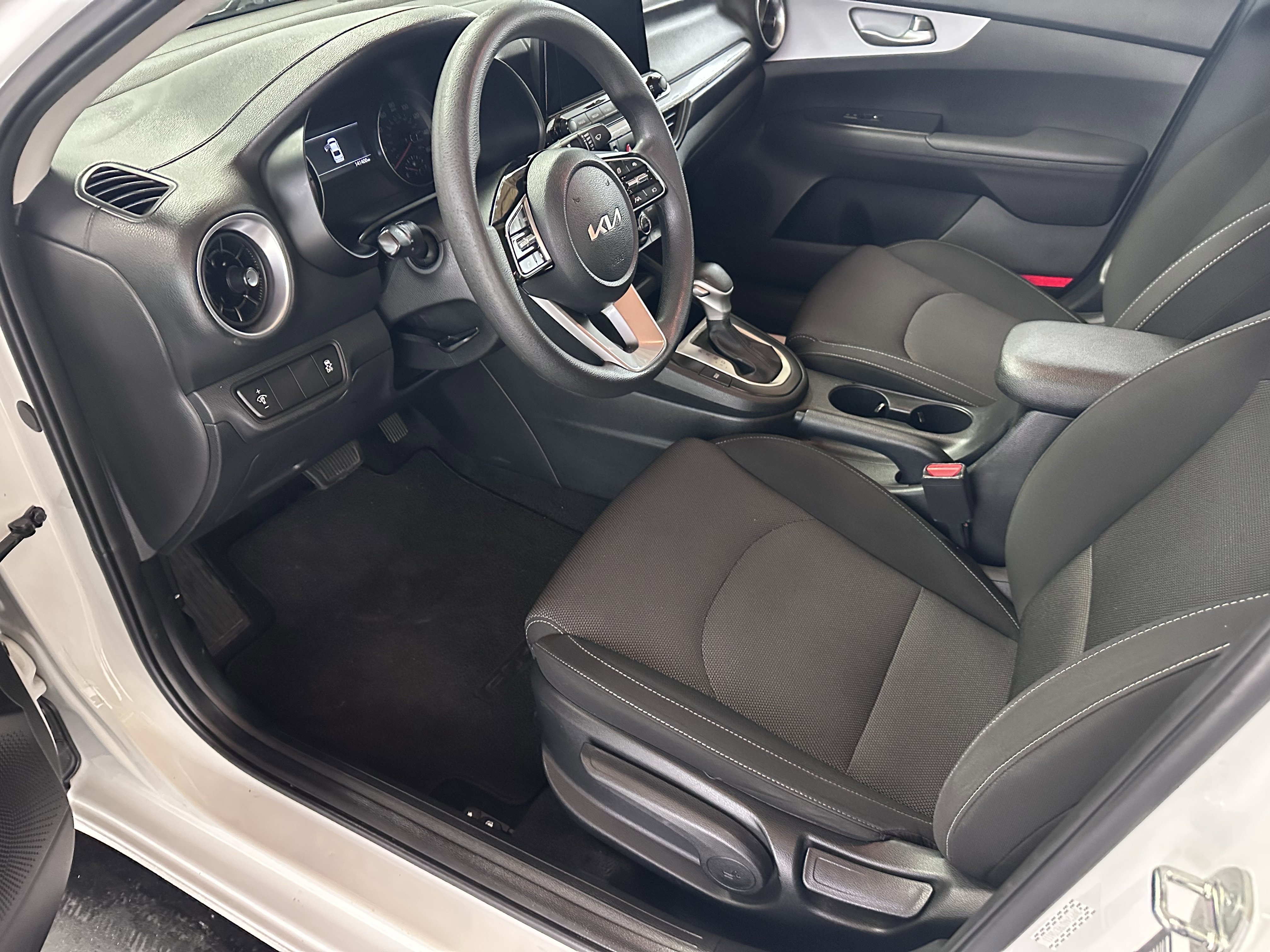 Used 2024 Kia Forte LXS image 30