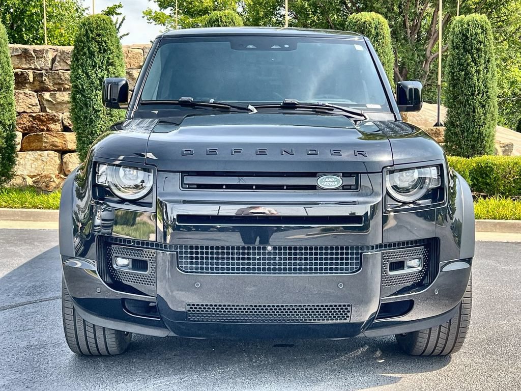Certified 2023 Land Rover Defender 110 V8 AWD/4WD image 8