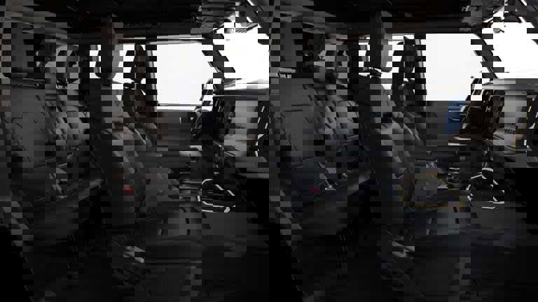 New 2025 Ford Bronco Badlands image 6