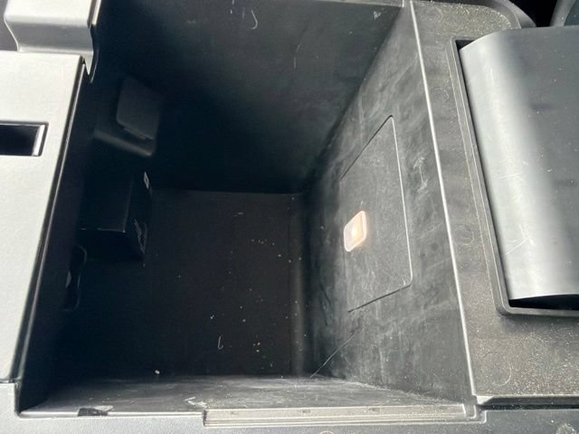 Used 2020 Ford Explorer XLT w/ Equipment Group 202A AWD/4WD image 41