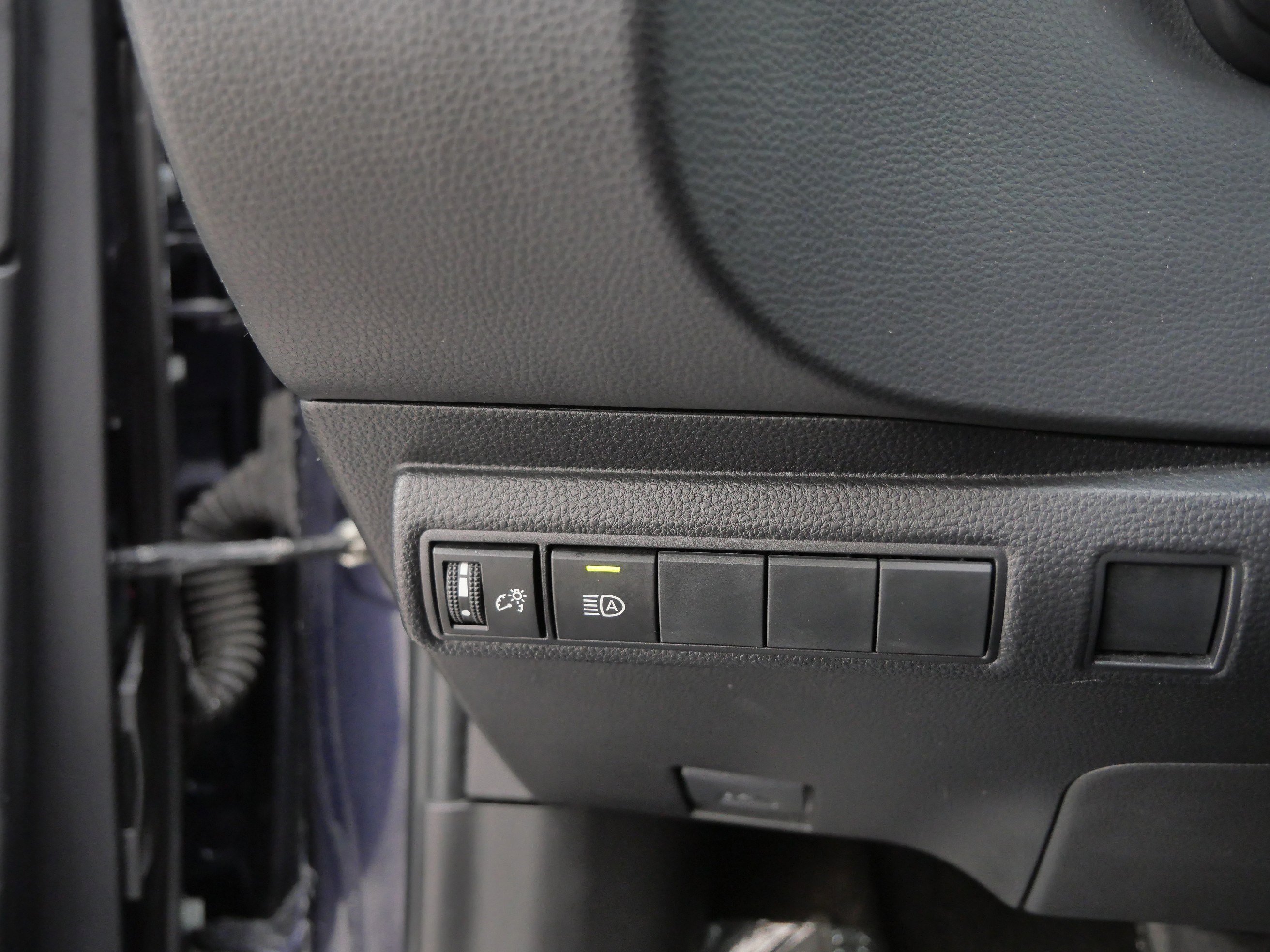 Certified 2023 Toyota Corolla LE image 27