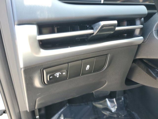 Certified 2026 Hyundai Tucson SE image 16