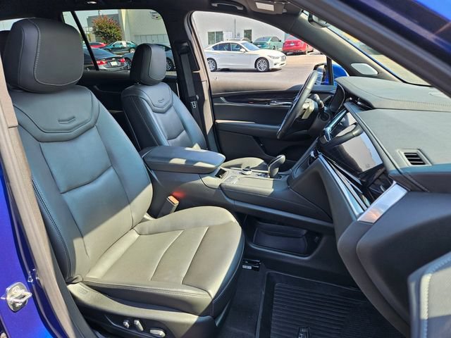 Used 2024 Cadillac XT6 Premium Luxury w/ LPO, Floor Liner Package AWD/4WD image 20