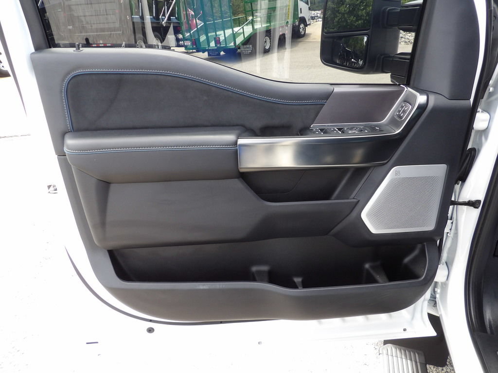 Used 2026 Ford F450 Platinum AWD/4WD image 14