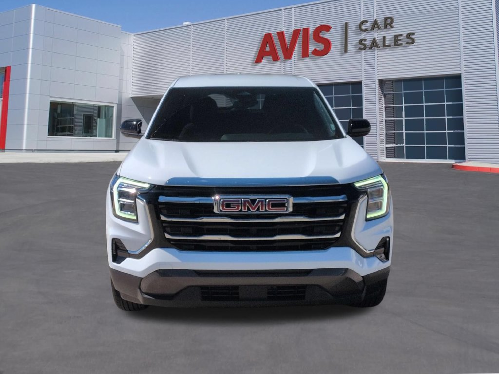 Used 2026 GMC Terrain Elevation FWD image 2