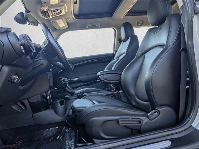 Used 2017 MINI Cooper S image 16