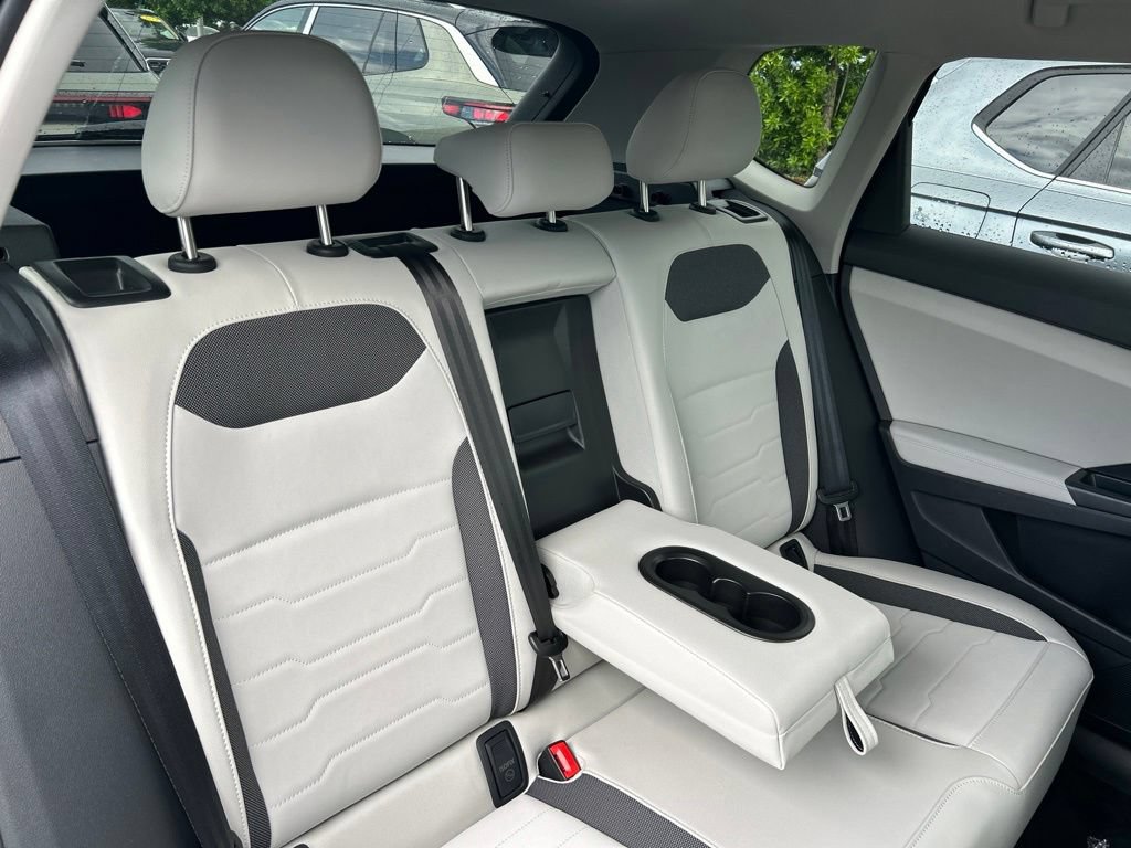 New 2026 Volkswagen Taos SE FWD image 48