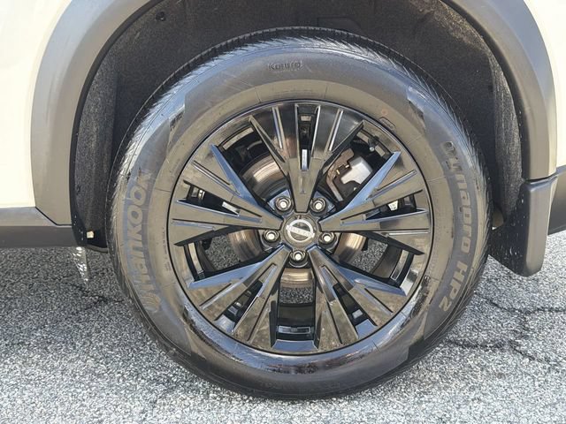 Certified 2023 Nissan Rogue SV w/ SV Premium B Package AWD/4WD image 11
