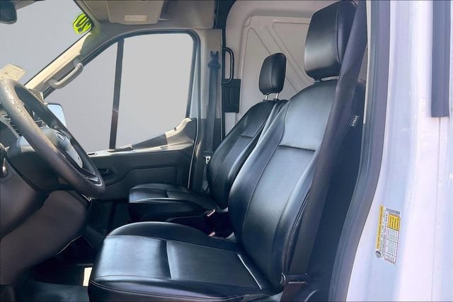 Used 2020 Ford Transit 250 Medium Roof AWD image 25