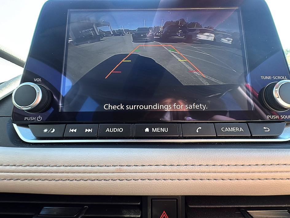 Certified 2025 Nissan Rogue SV AWD/4WD image 16