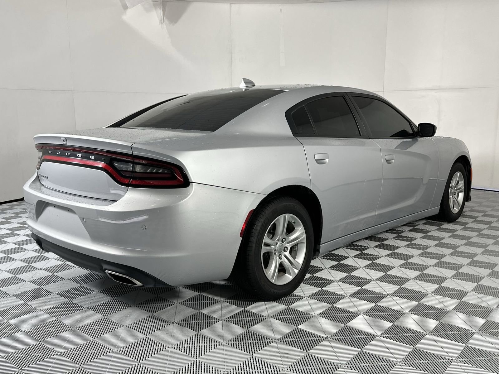 Used 2023 Dodge Charger SXT w/ Cold Weather Package RWD image 8