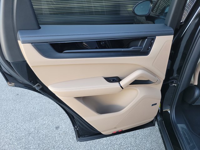 New 2026 Porsche Cayenne GTS AWD/4WD image 23