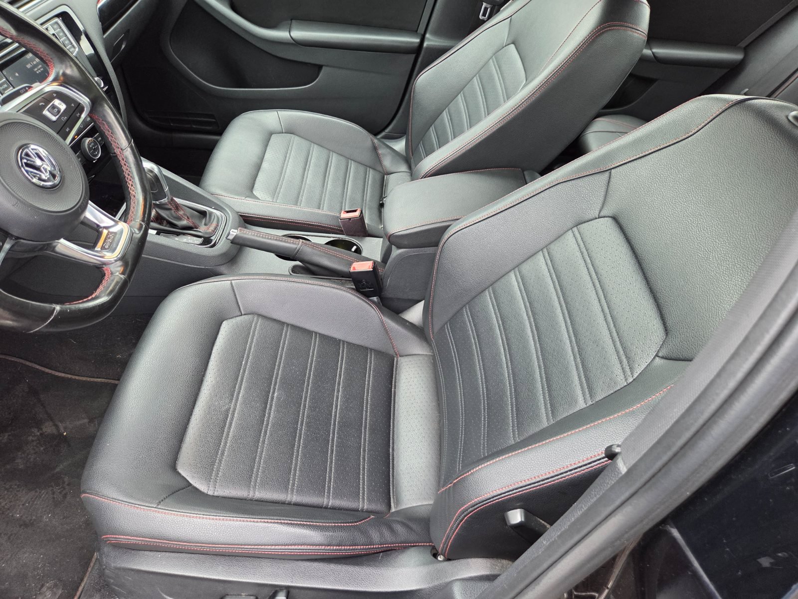 Used 2017 Volkswagen Jetta GLI FWD image 9