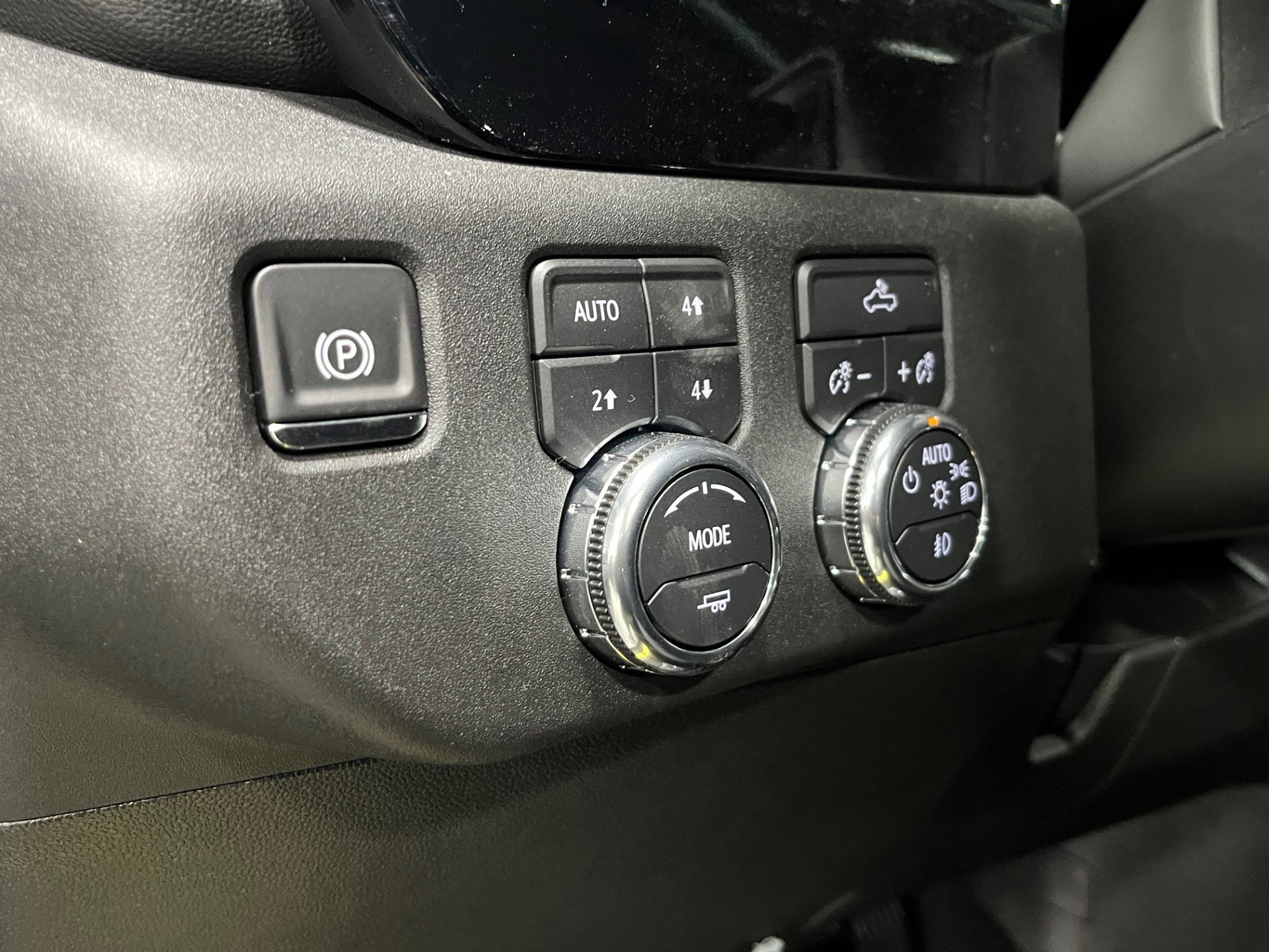 New 2026 GMC Sierra 1500 Elevation image 14