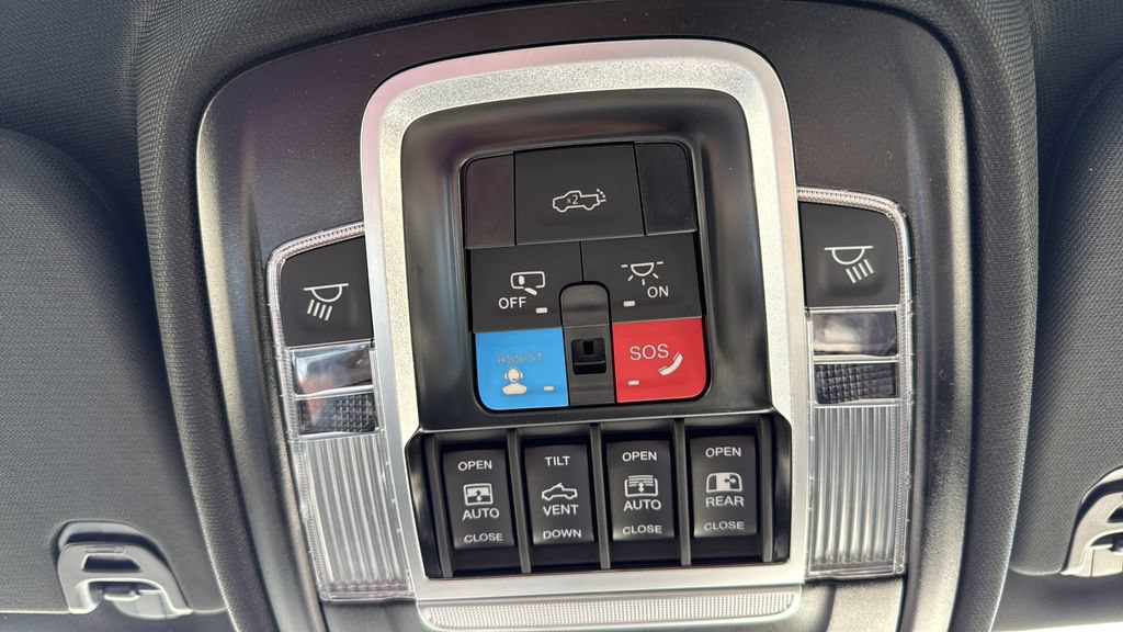New 2026 RAM 1500 Laramie w/ Night Edition AWD/4WD image 32
