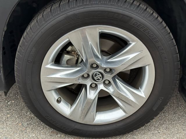 Used 2018 Toyota Highlander Limited image 18