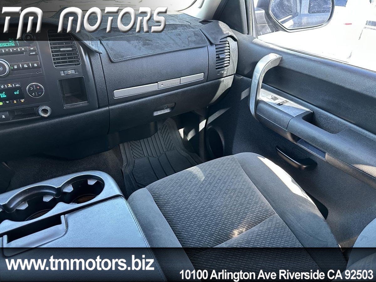 Used 2008 Chevrolet Silverado 1500 LT w/ Max Trailering Pack RWD image 12