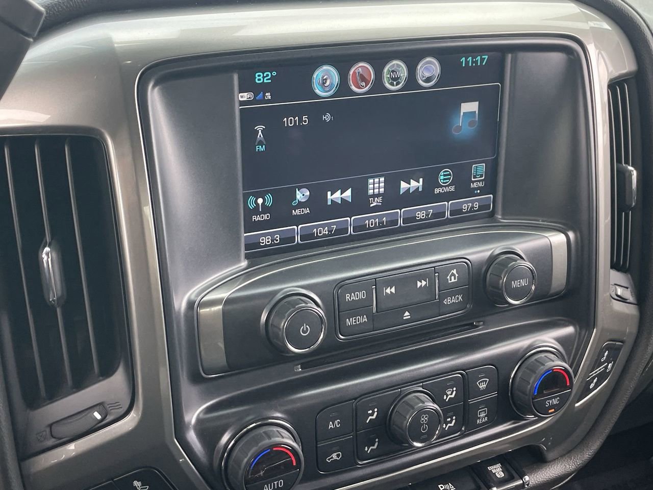 Used 2018 Chevrolet Silverado 2500 LTZ w/ Duramax Plus Package image 24