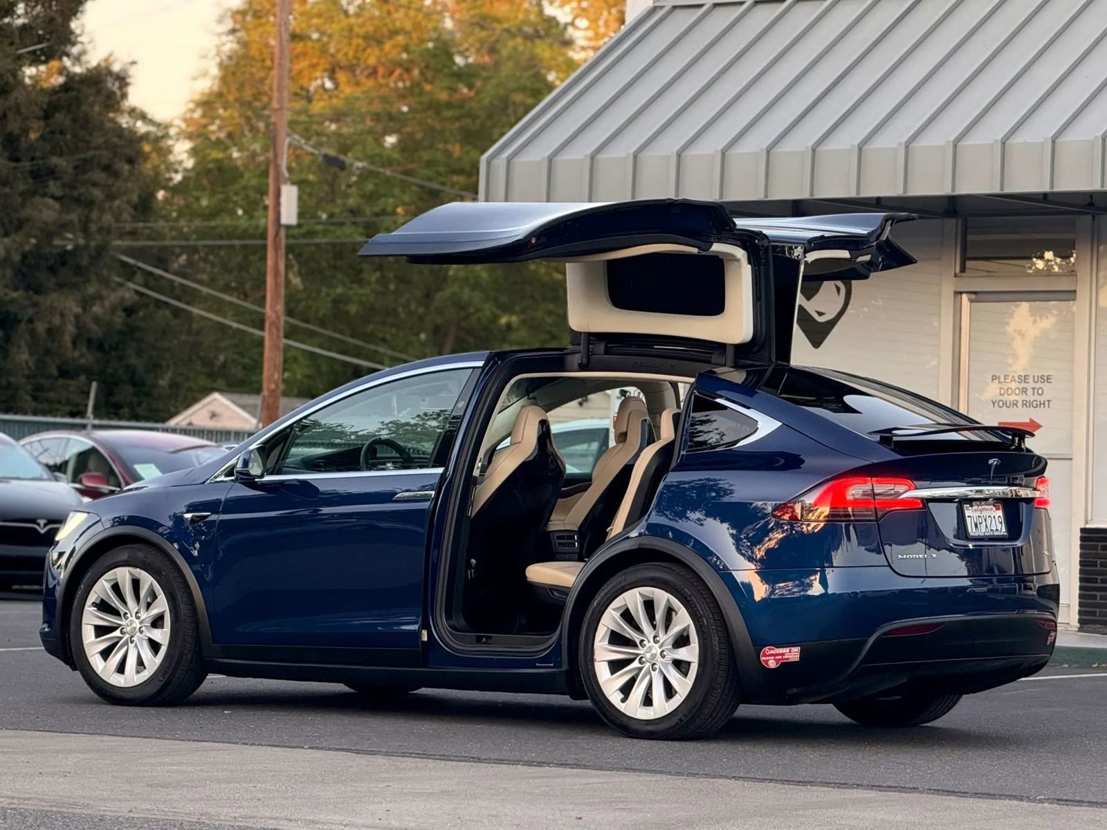 Used 2016 Tesla Model X 75D image 7