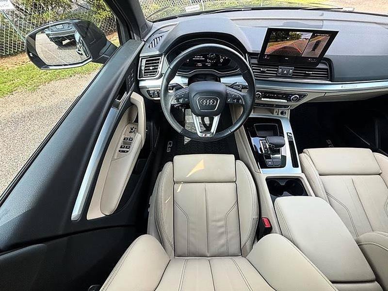 Used 2025 Audi Q5 2.0T Premium Plus AWD/4WD image 12